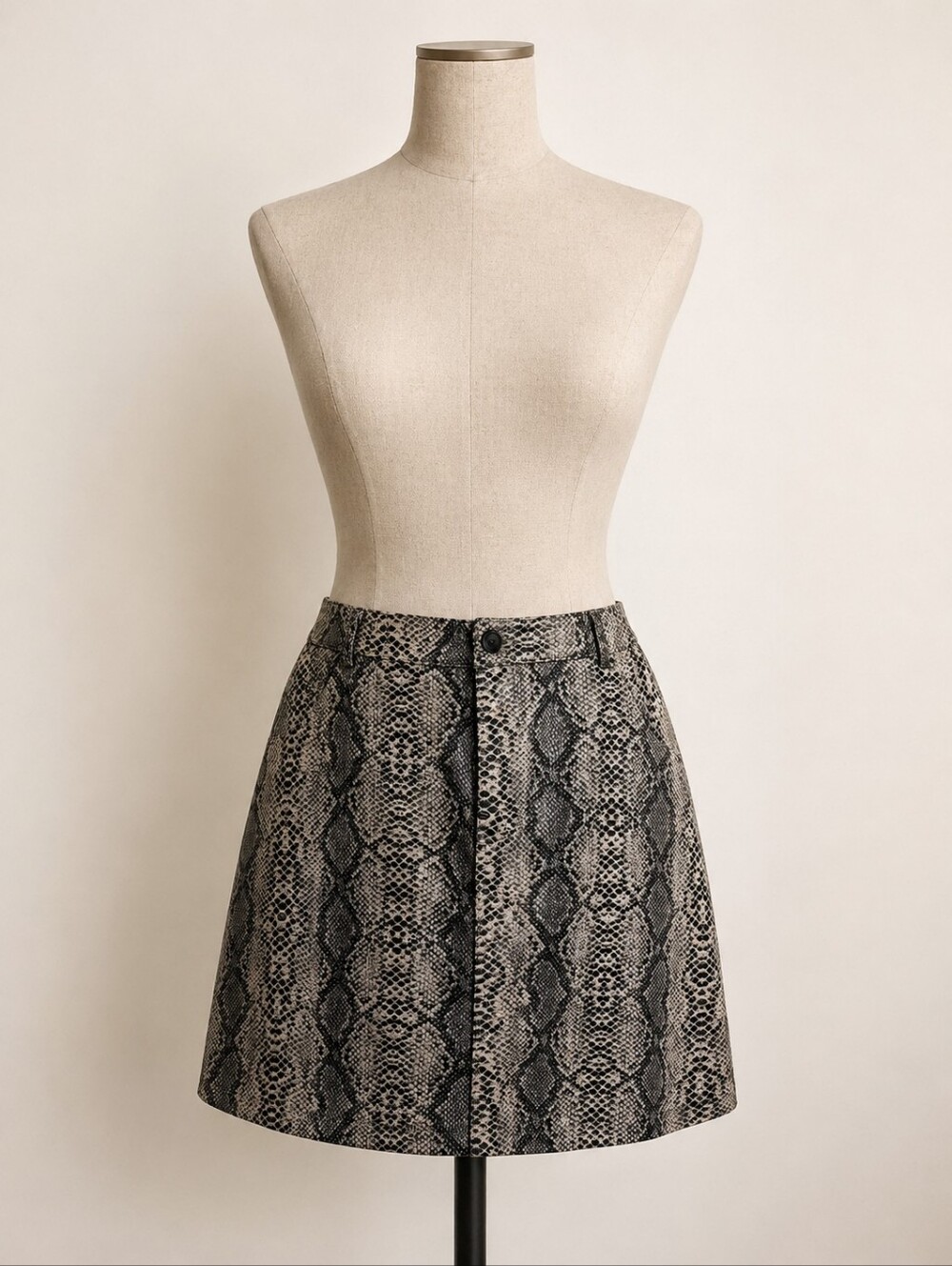 Suzy Shier Snakeskin Print A-Line Mini Skirt – Size L/10
